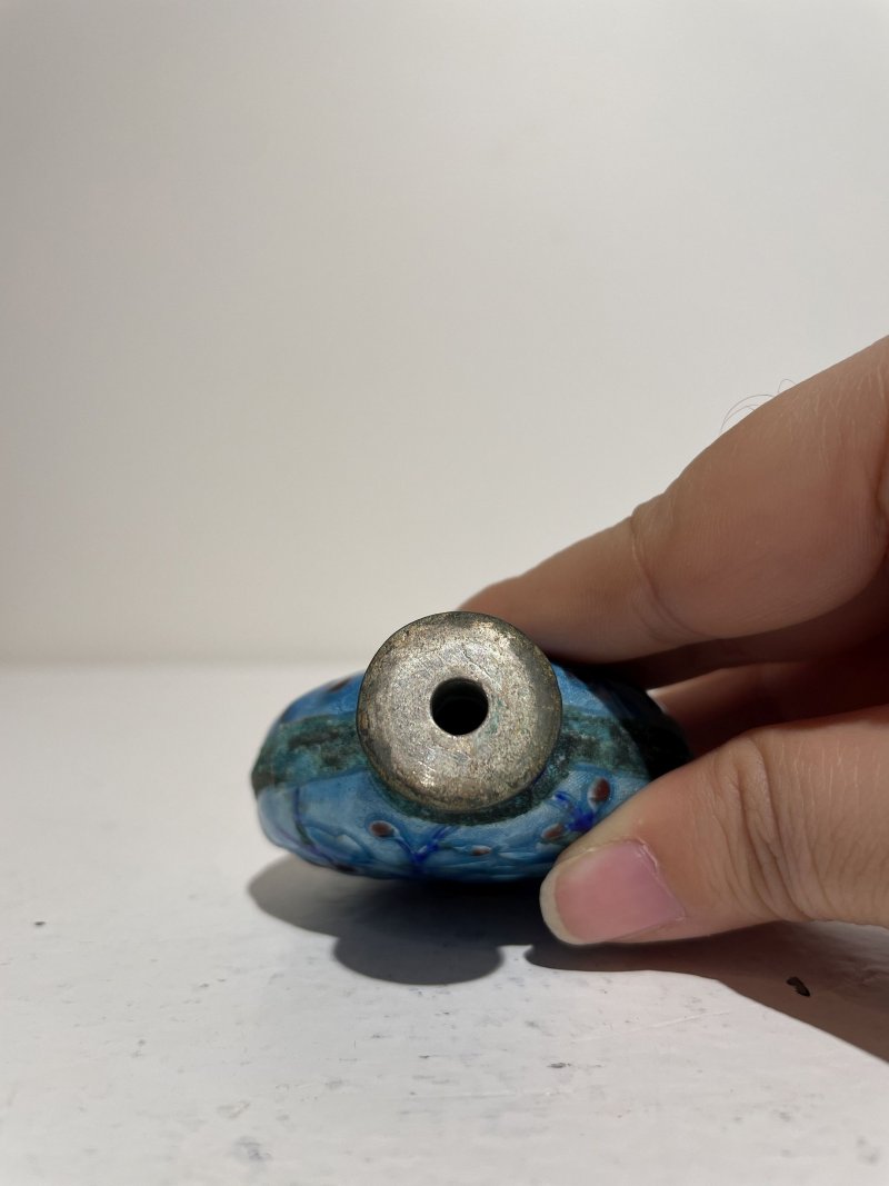 傳承： | TWO PAINTED ENAMEL, TWO CLOISONNÉ, AND A FAMILLE ROSE SNUFF BOTTLE - 图44