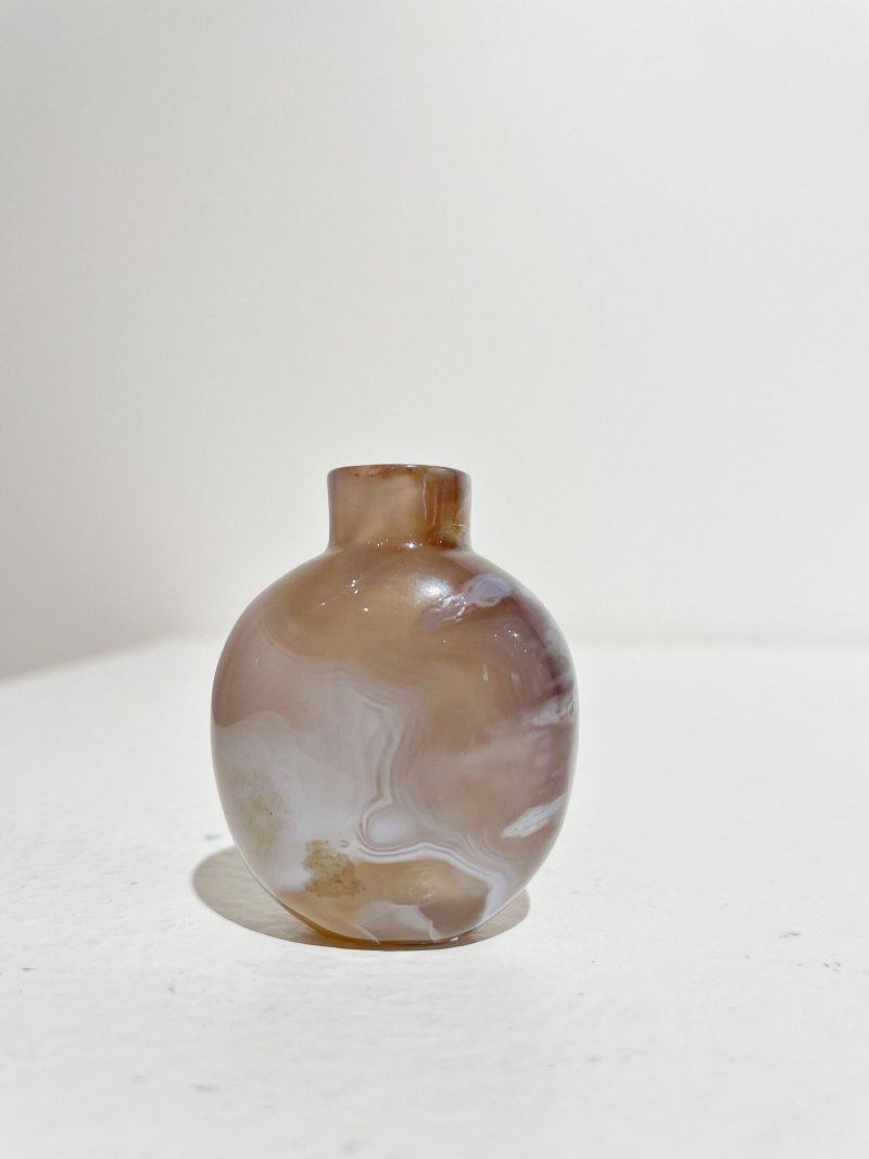 十八/十九世紀 纏絲瑪瑙鼻煙壺 | A STRIATED AGATE SNUFF BOTTLE - 图22