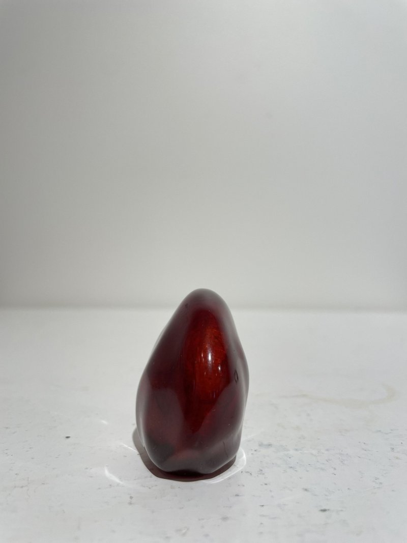 十八/十九世紀 琥珀隨形鼻煙壺 | AN AMBER PEBBLE-SHAPED SNUFF BOTTLE - 图10