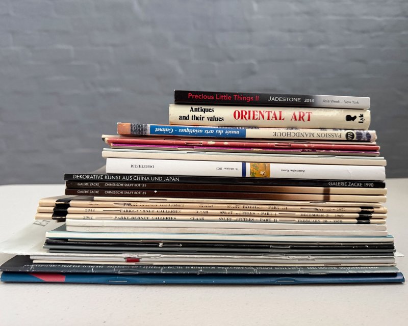 此拍品恕不設退款。 | A QUANTITY OF CATALOGUES BY UK & EU & US DEALERS AND AUCTION HOUSES - 图4