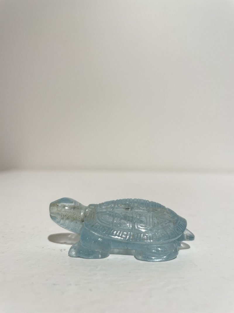 十九世紀 海藍寶烏龜鼻煙壺 | AN AQUAMARINE 'TORTOISE' SNUFF BOTTLE - 图16