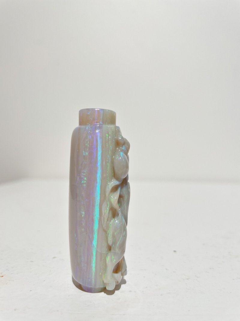 晚清至民國 螺鈿鉄拐李與鹿紋、花鳥紋鼻煙壺二件 | TWO MOTHER-OF-PEARL 'LONGEVITY' AND 'FLORAL' SNUFF BOTTLES - 图33