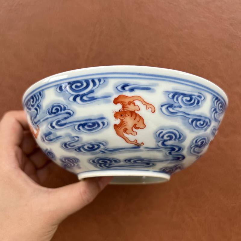 清光绪 “清华珍品”款青花矾红洪福齐天纹碗 - 图4