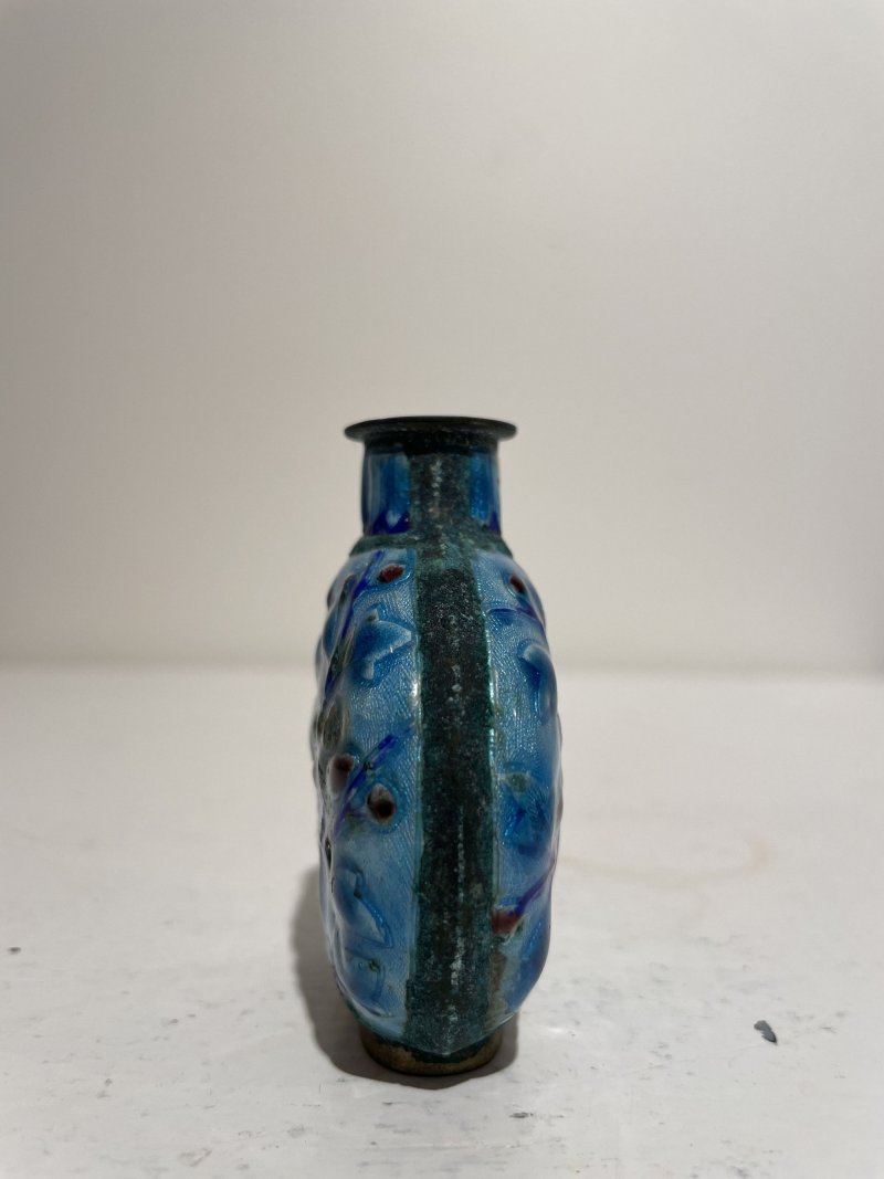 傳承： | TWO PAINTED ENAMEL, TWO CLOISONNÉ, AND A FAMILLE ROSE SNUFF BOTTLE - 图6