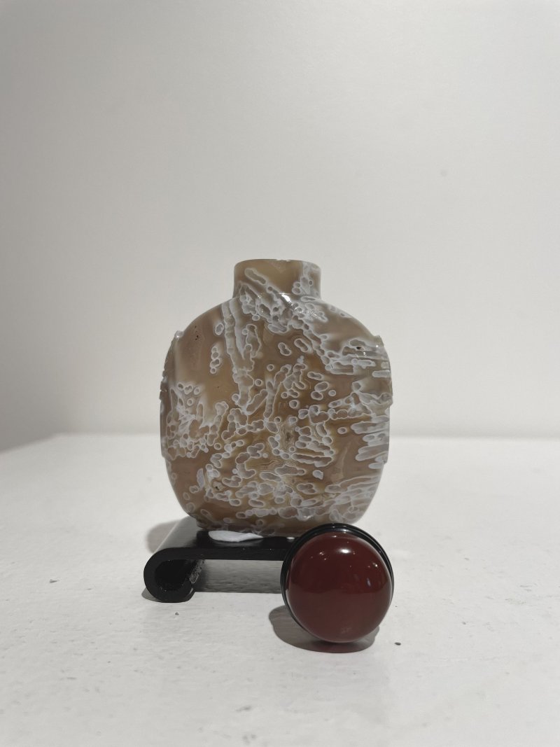 十九世紀 灯心草瑪瑙鼻煙壺 | A 'MACARONI' AGATE SNUFF BOTTLE - 图8