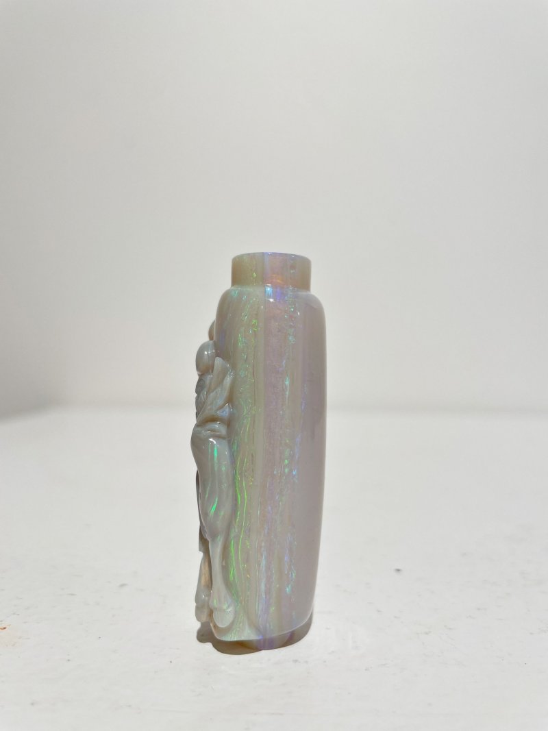晚清至民國 螺鈿鉄拐李與鹿紋、花鳥紋鼻煙壺二件 | TWO MOTHER-OF-PEARL 'LONGEVITY' AND 'FLORAL' SNUFF BOTTLES - 图35