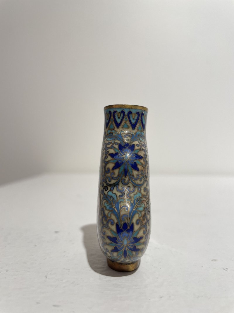 二十世紀 銅胎琺琅⌈松鶴延年⌋、⌈雙兔⌋鼻煙壺二件 | TWO CLOISONNÉ SNUFF BOTTLES - 图10