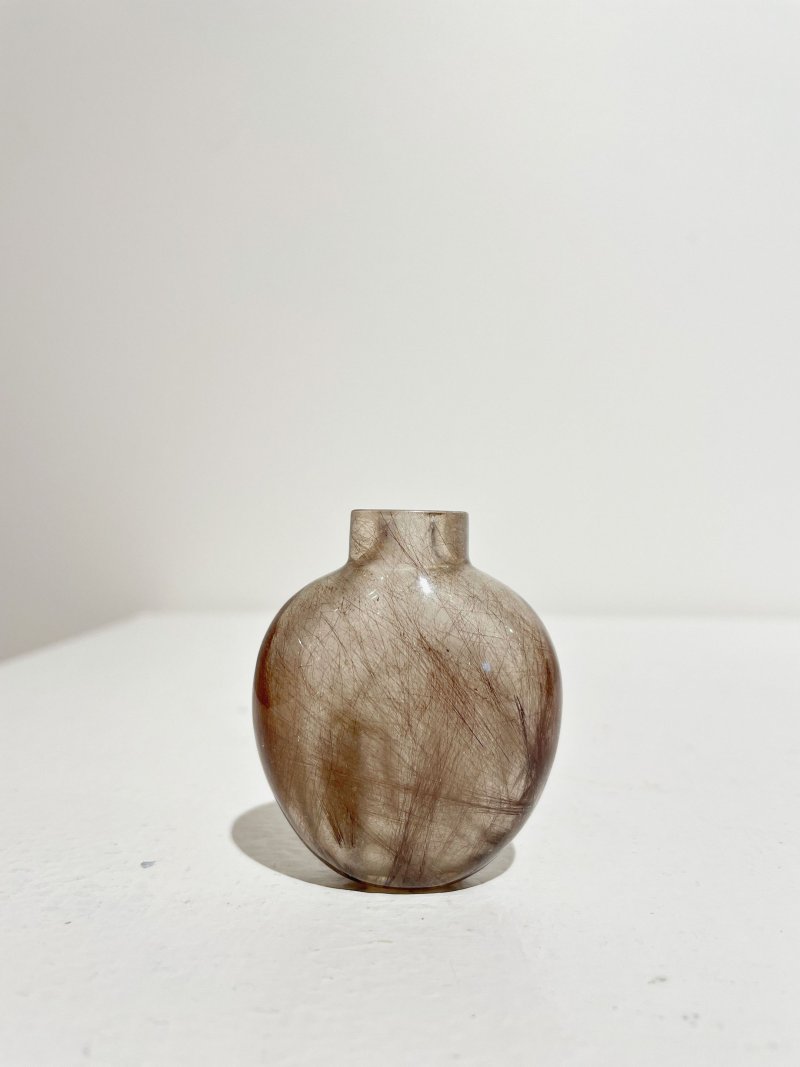 晚清 髮晶鼻煙壺、翡翠蓋 | A HAIR CRYSTAL SNUFF BOTTLE - 图16