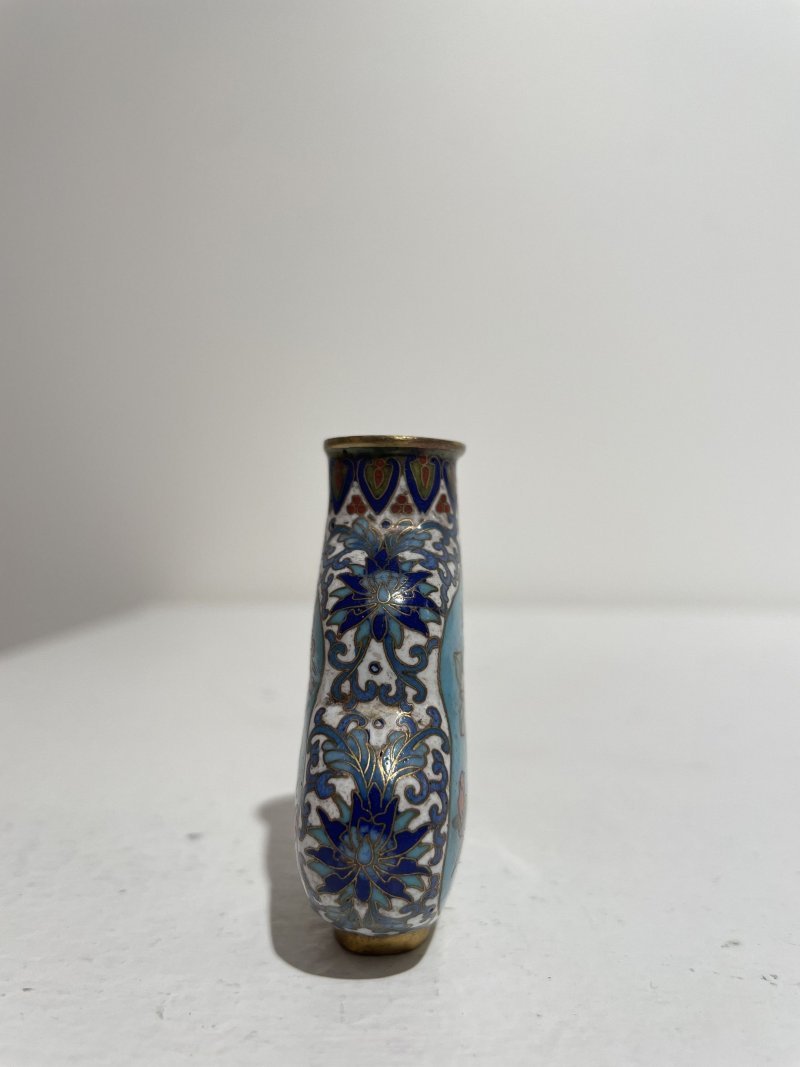 二十世紀 銅胎琺琅花卉紋鼻煙壺 ⌈景泰藍⌋款 | A CLOISONNÉ 'PLUM BLOSSOM' SNUFF BOTTLE - 图5