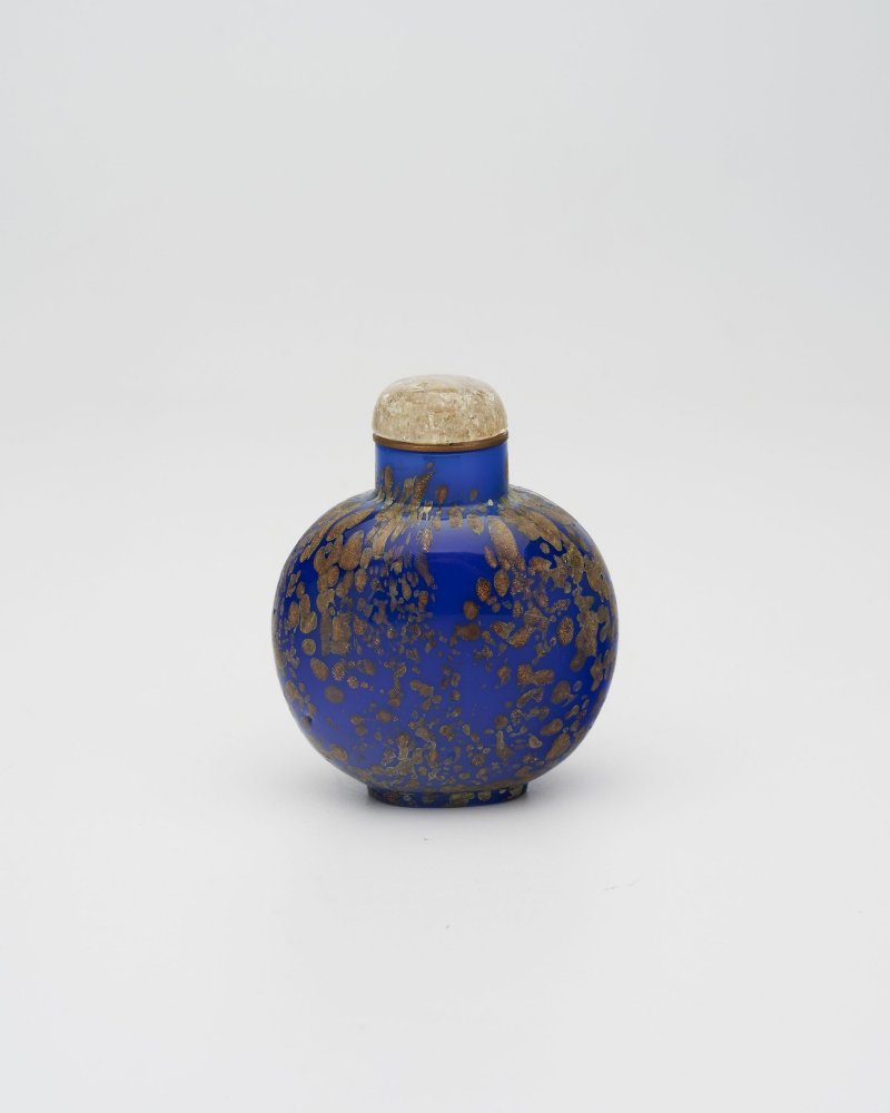 1750-1850 藍地灑金星玻璃鼻煙壺 | A SAPPHIRE-BLUE AVENTURINE GLASS SNUFF BOTTLE