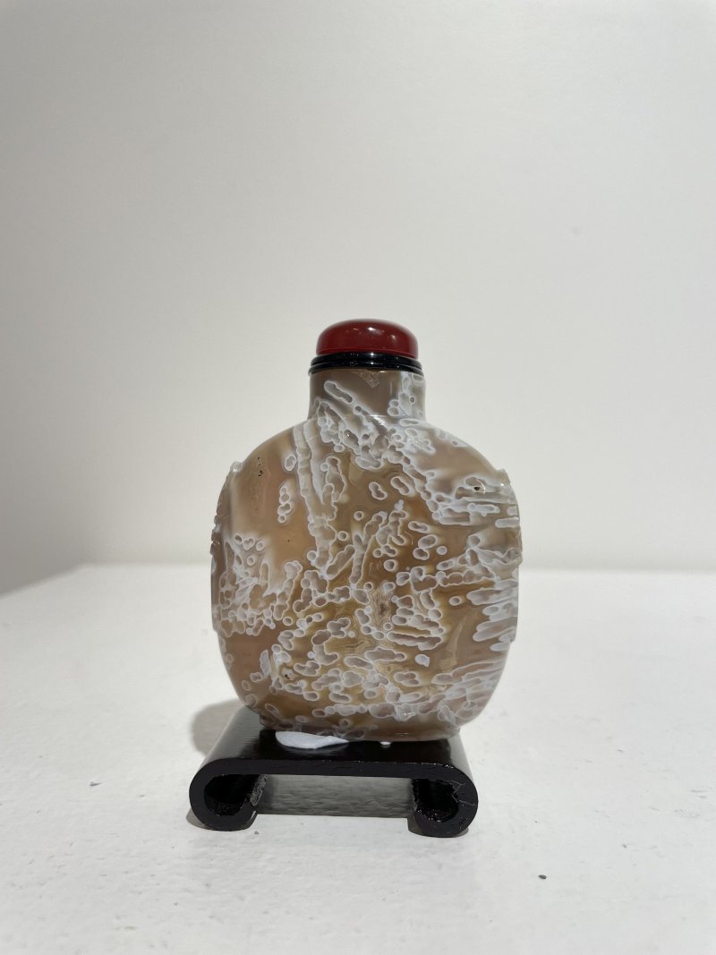 十九世紀 灯心草瑪瑙鼻煙壺 | A 'MACARONI' AGATE SNUFF BOTTLE - 图9