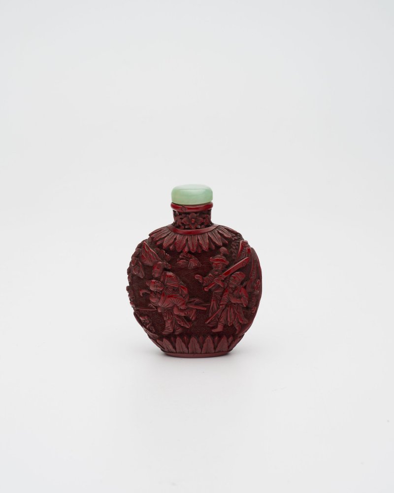 十九世紀 剔紅⌈掘地得金⌋鼻煙壺 | A CINNABAR LACQUER 'FIGURES' SNUFF BOTTLE
