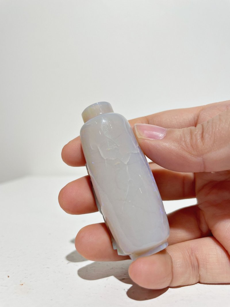 晚清至民國 螺鈿鉄拐李與鹿紋、花鳥紋鼻煙壺二件 | TWO MOTHER-OF-PEARL 'LONGEVITY' AND 'FLORAL' SNUFF BOTTLES - 图11