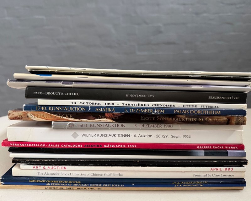 此拍品恕不設退款。 | A QUANTITY OF CATALOGUES BY UK & EU & US DEALERS AND AUCTION HOUSES - 图7