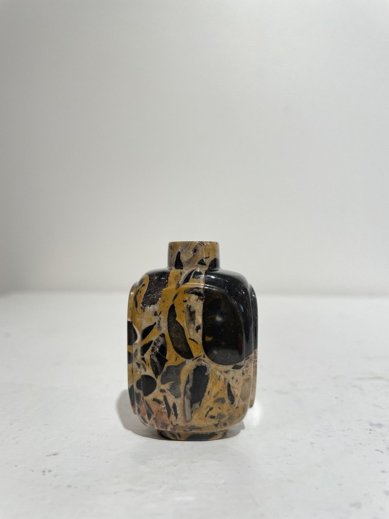 （壺）十八/十九世紀 抱子石素面鼻煙壺及煙碟 | A PUDDINGSTONE SNUFF BOTTLE AND A SNUFF DISH - 图20
