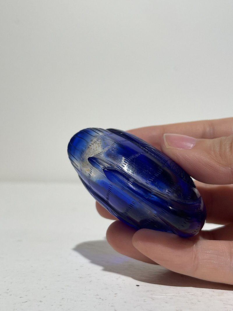 十九/二十世紀 玻璃「鵝」、「蛙」、「蟾蜍」鼻煙壺三件 | THREE GLASS SNUFF BOTTLES - 图3