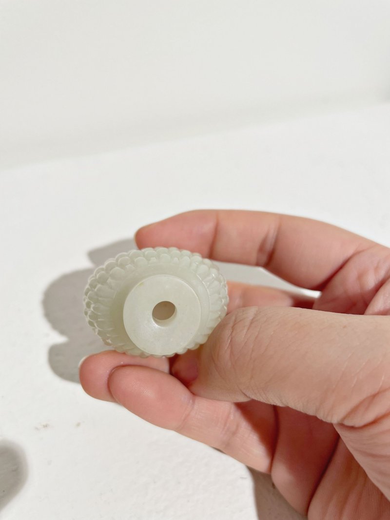 十八/十九世紀 白玉竹簍紋鼻煙壺、翡翠蓋 | A WHITE JADE 'WOVEN BASKET' SNUFF BOTTLE - 图25