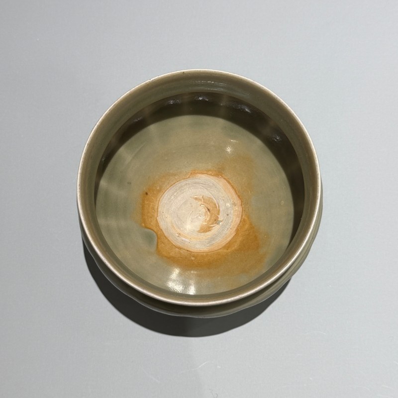 明代 青釉瓜棱钵 - 图5
