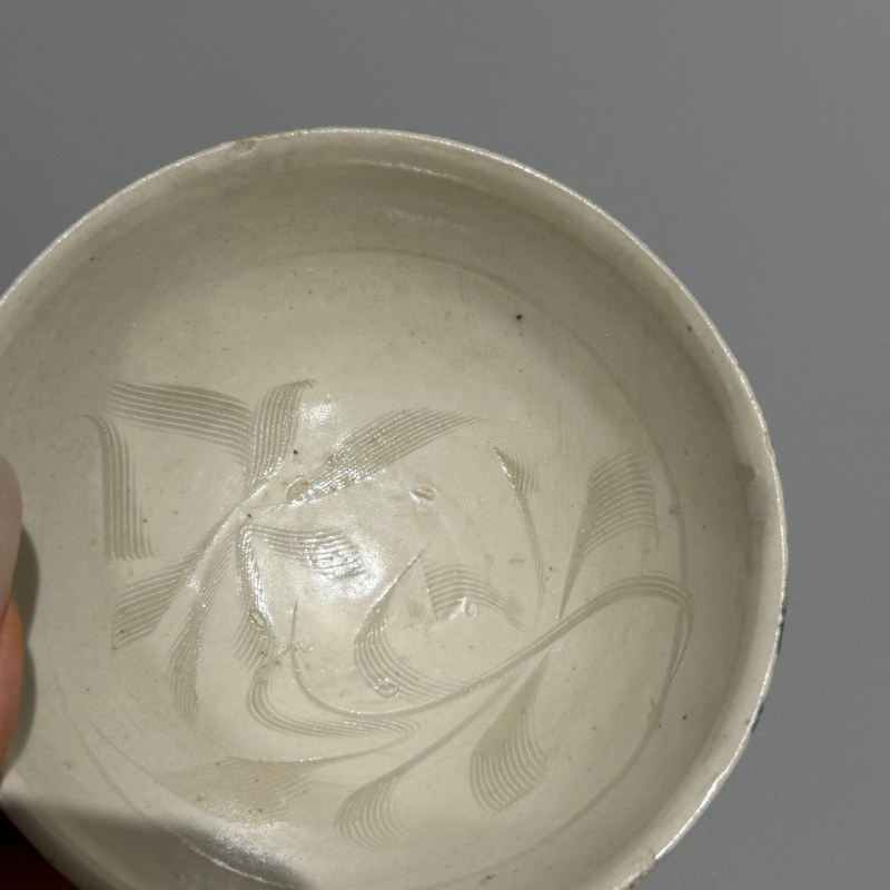 明代 白釉刻花小盏一对 - 图9