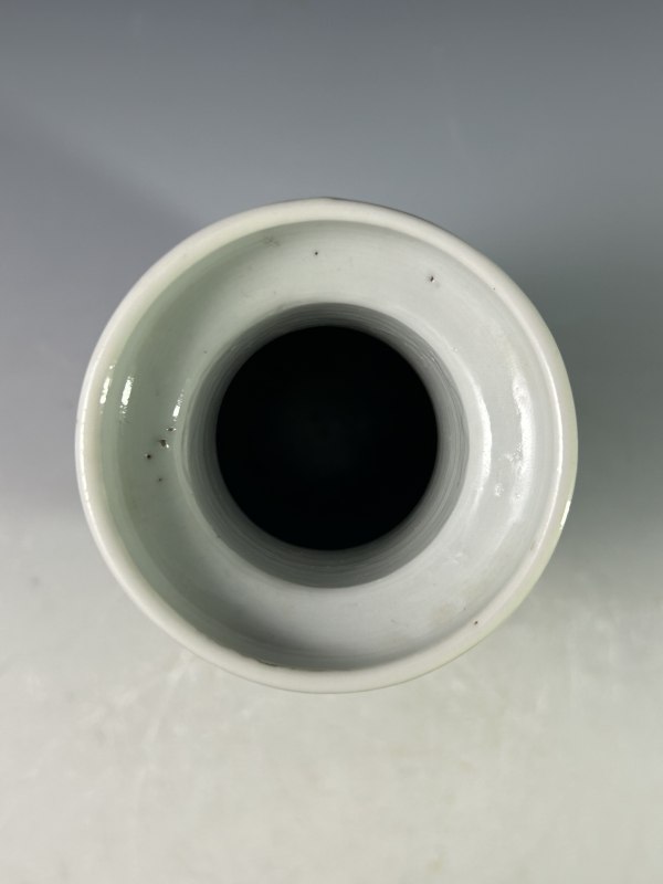 清 粉彩棒槌瓶 - 图7