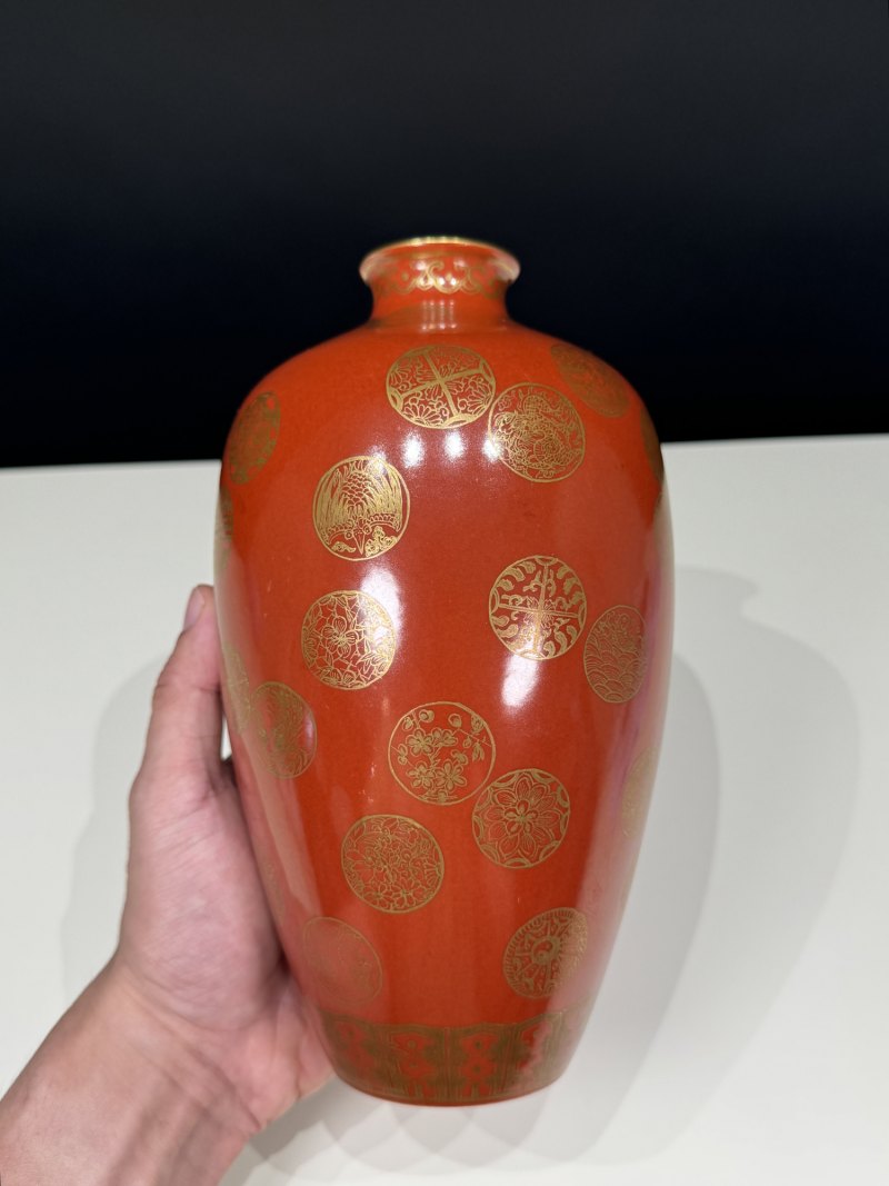 民国 静远堂制珊瑚红地描金皮球花纹莱菔尊 - 图9