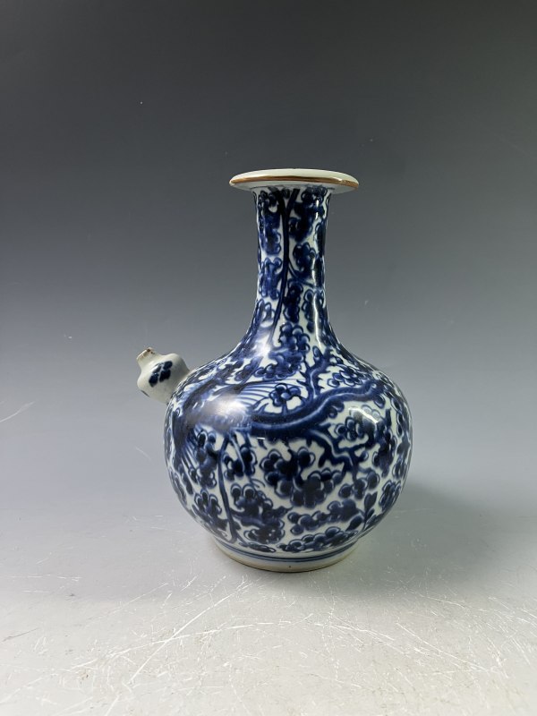 青康熙 青花凤穿花军持 - 图2