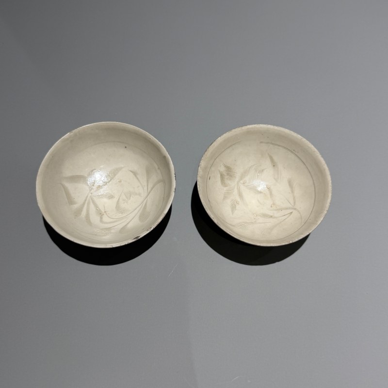 明代 白釉刻花小盏一对 - 图6