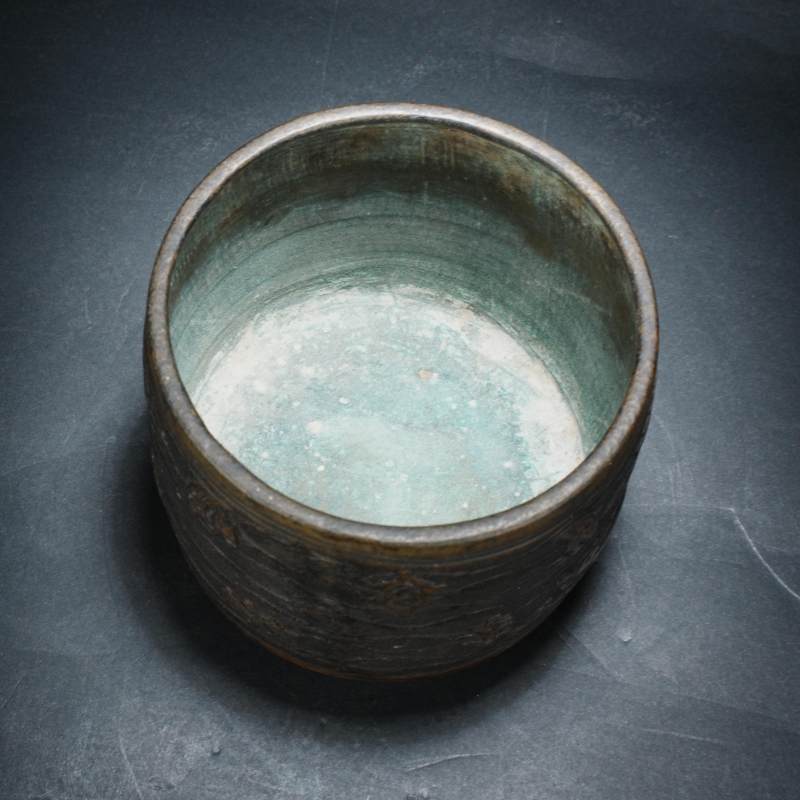 清中期 铜海水瑞兽纹炉 - 图4