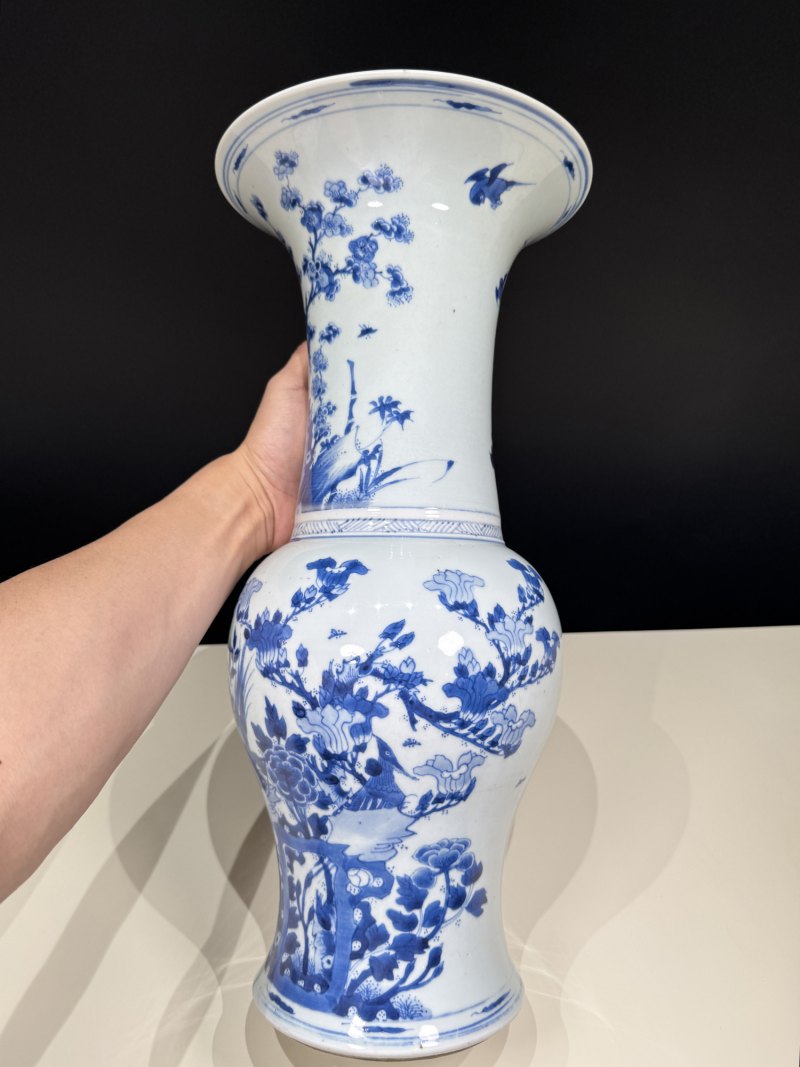 清康熙 青花洞石四季花卉锦鸡纹凤尾尊 - 图6