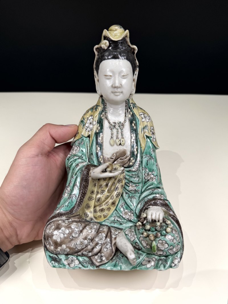清康熙 素三彩观音坐像 - 图6