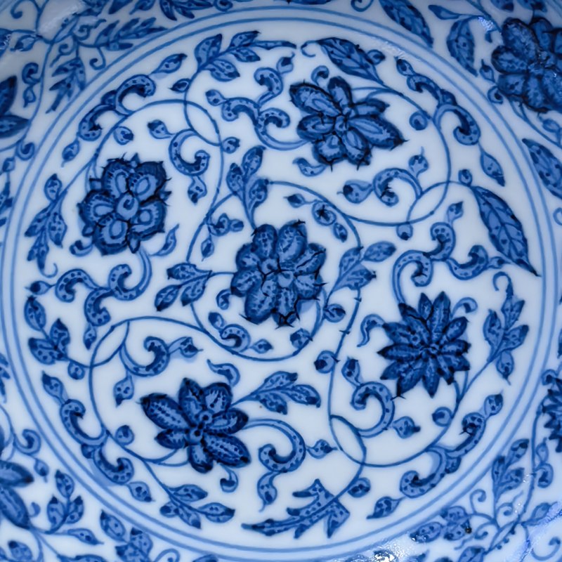 清道光 青花缠枝花卉纹盘 - 图5