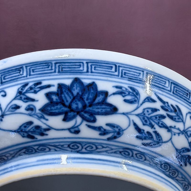清道光 青花缠枝花卉纹盘 - 图7