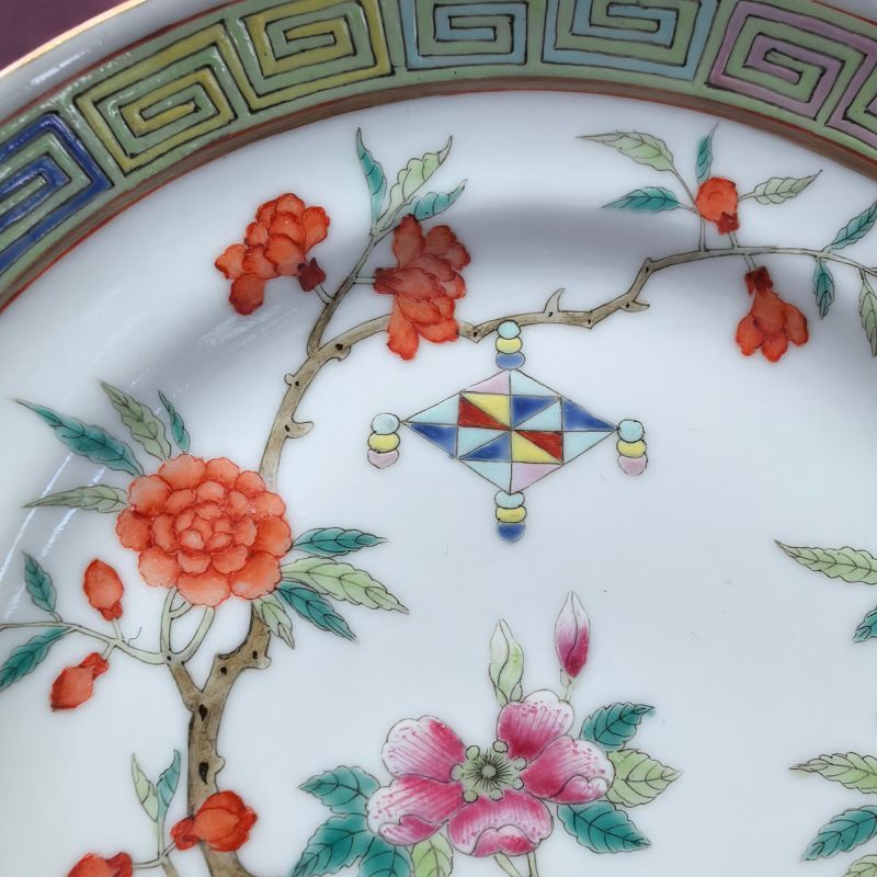 清光绪 粉彩艾叶祥符花卉纹折腰盘 - 图6