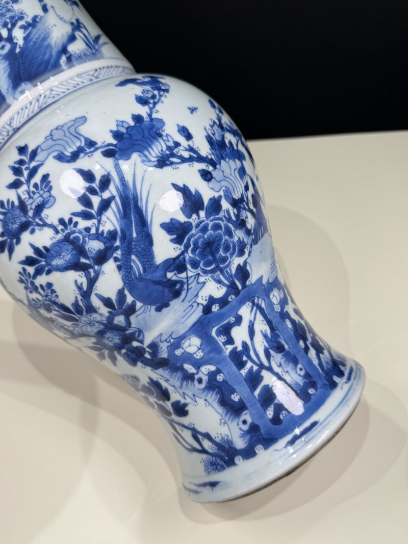 清康熙 青花洞石四季花卉锦鸡纹凤尾尊 - 图14