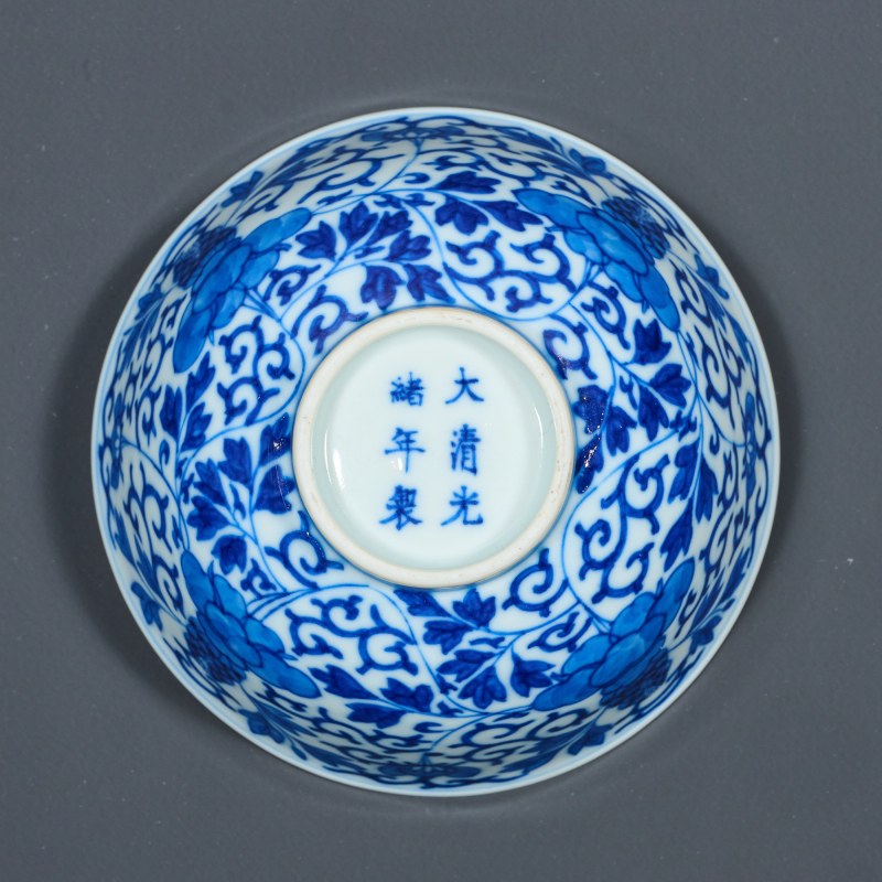 清光绪 青花缠枝牡丹纹碗 - 图4