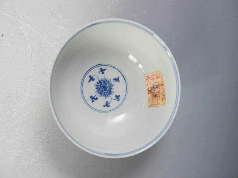 清康熙 青花缠枝莲纹碗 - 图3