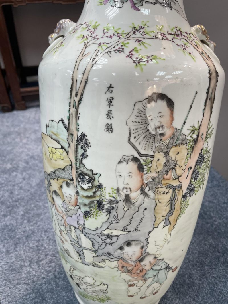    民國 馬慶雲 淺绛彩“右軍愛鵝”瓶一對 - 图23