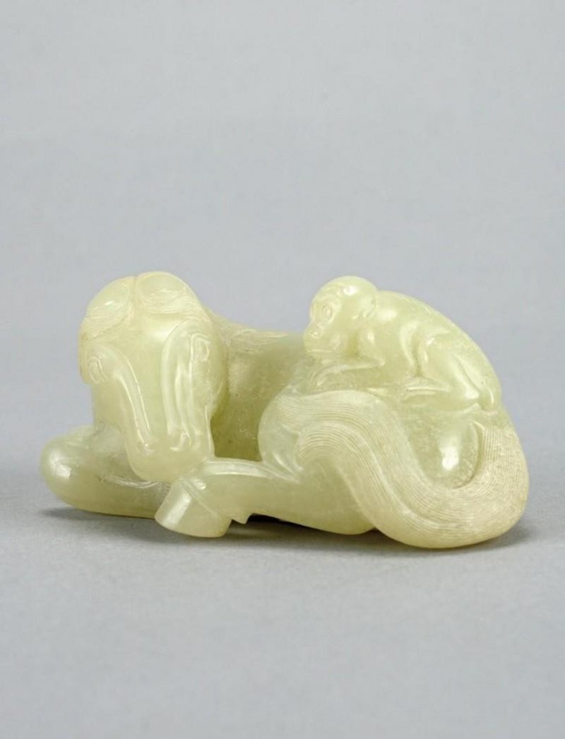    清 青玉馬上封侯擺件