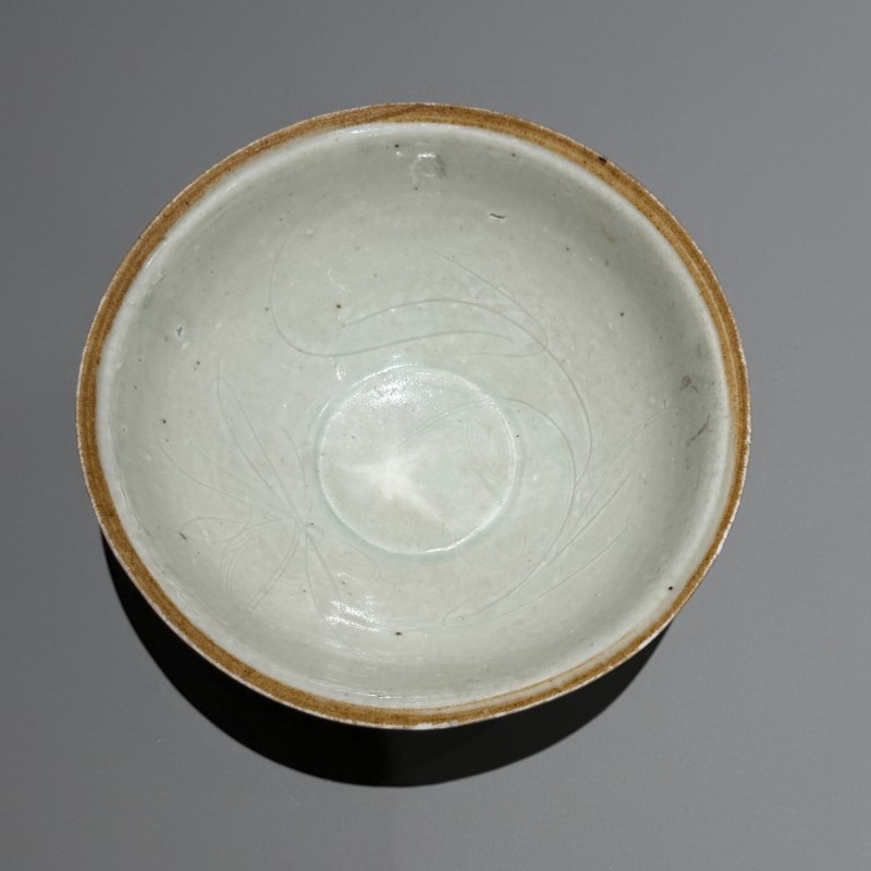 明代 青白釉莲瓣纹碗 - 图5