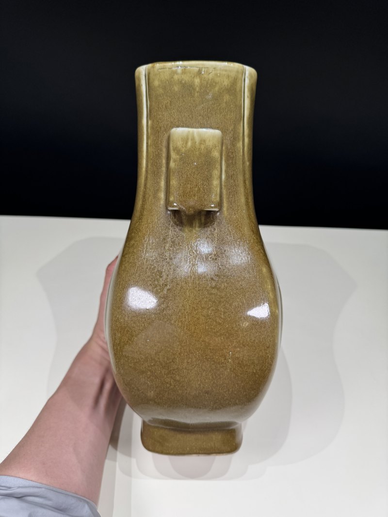清光绪 茶叶末釉杏元贯耳瓶 - 图10