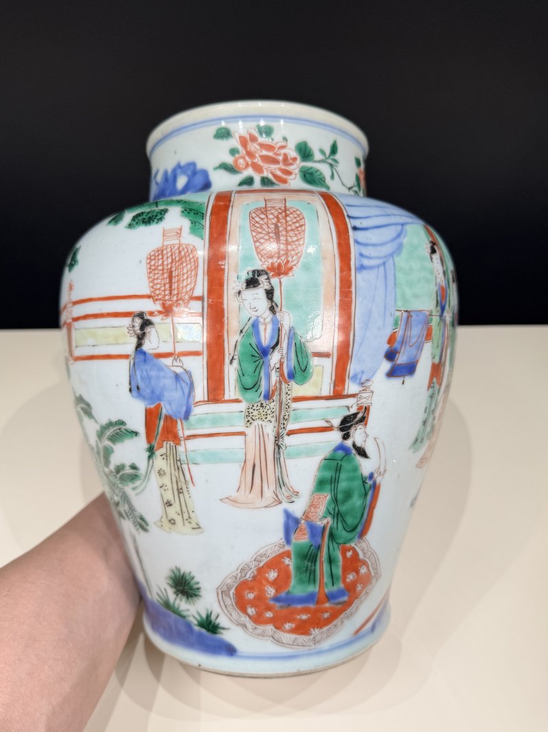 清顺治-康熙 青花五彩打龙袍之李后还朝故事图将军罐 - 图5