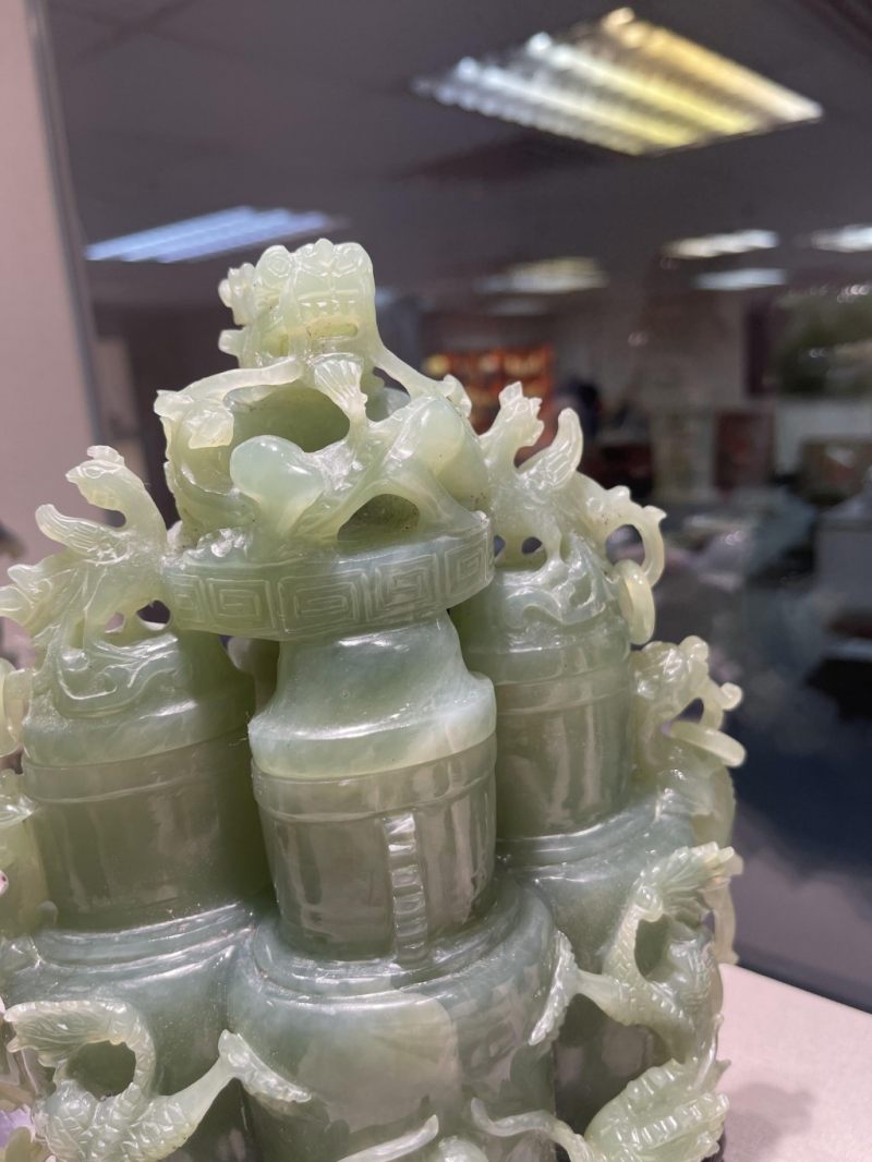    青玉龍紋三聯蓋瓶（連木座） - 图3