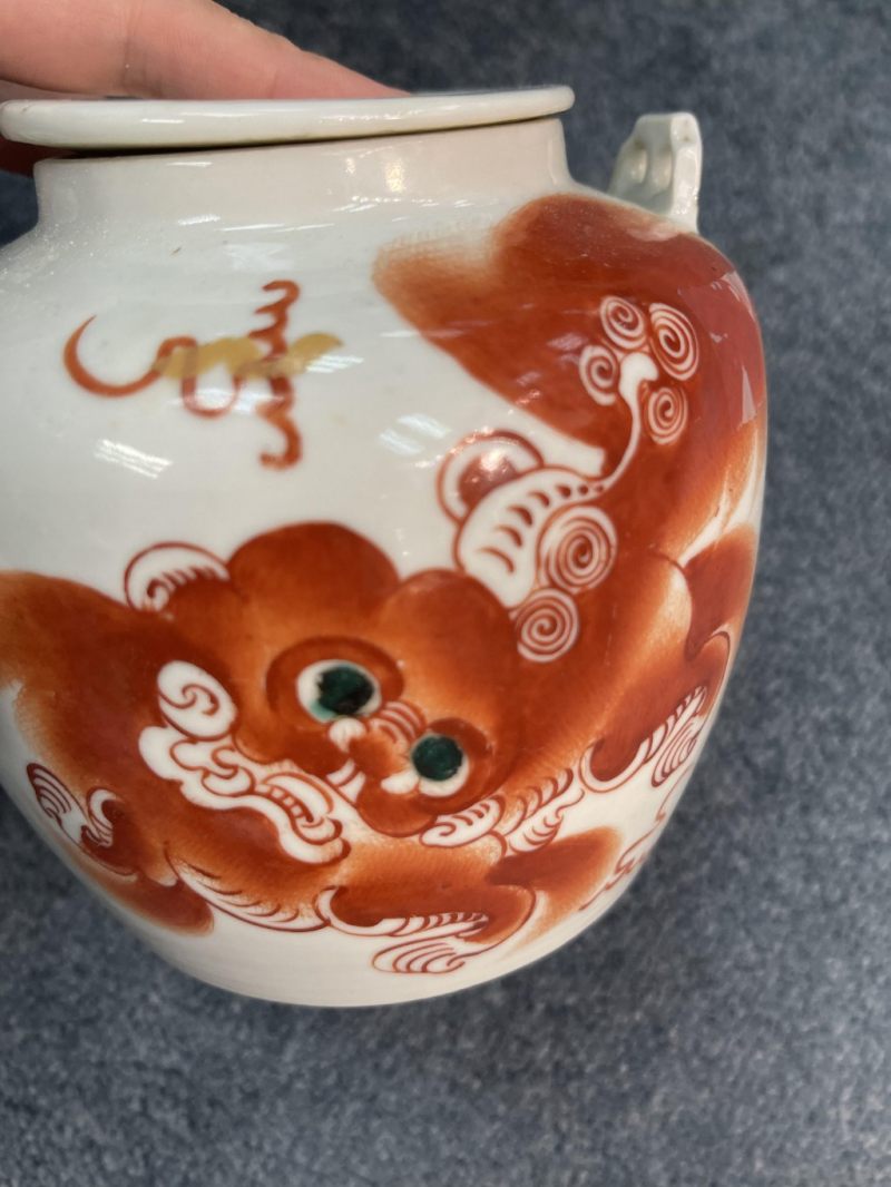    民國 礬紅太獅少獅紋花瓶茶壺二件 - 图11
