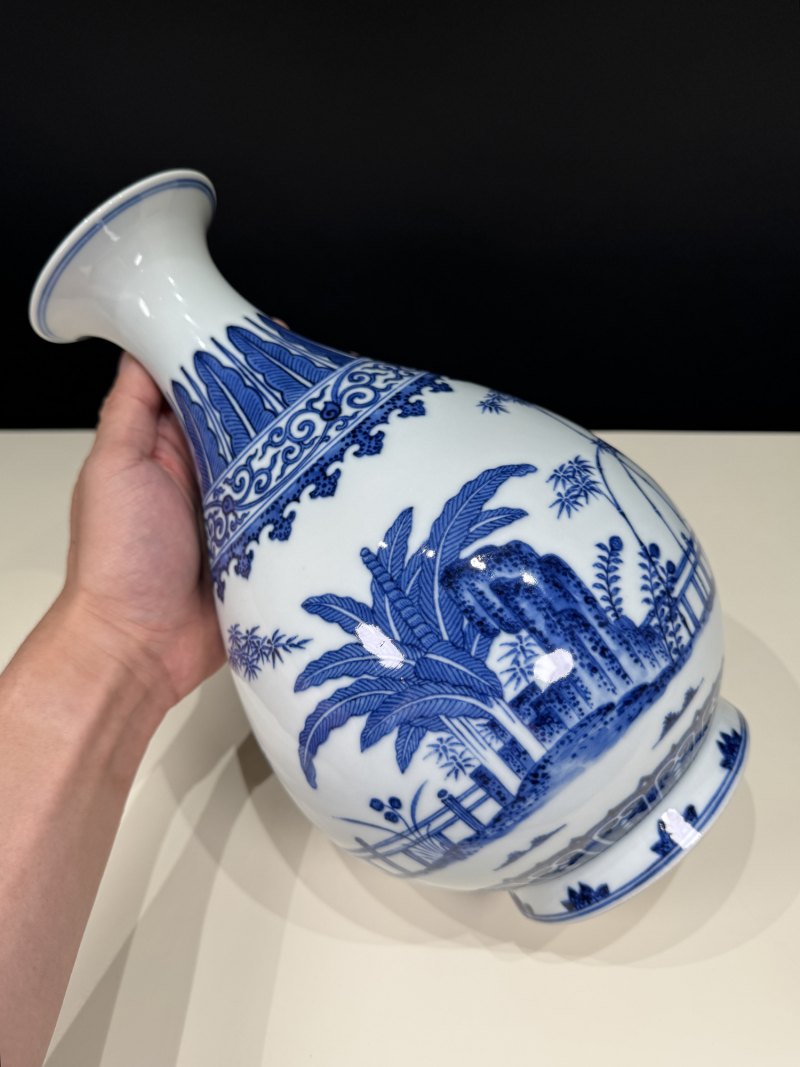 清同治 青花竹石芭蕉纹玉壶春瓶 - 图6