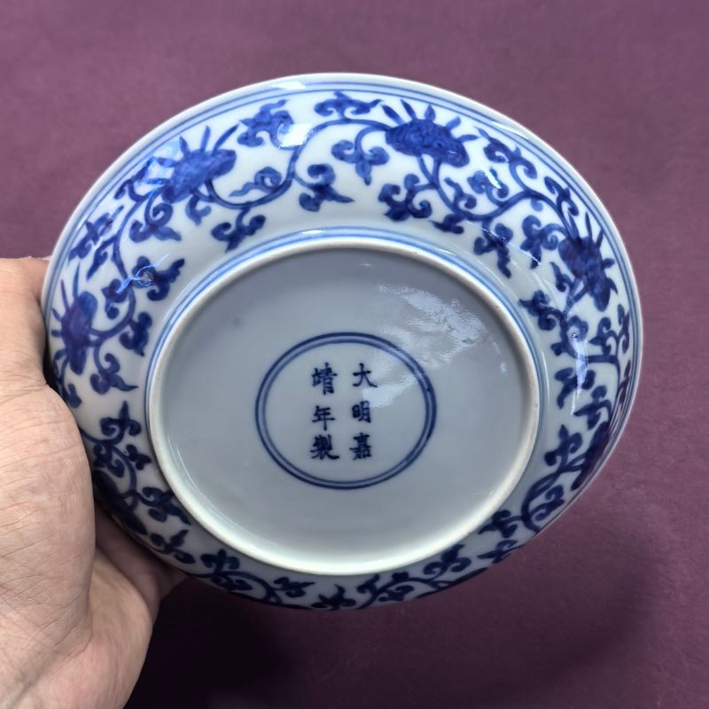 明嘉靖 青花缠枝花卉纹盘 - 图5
