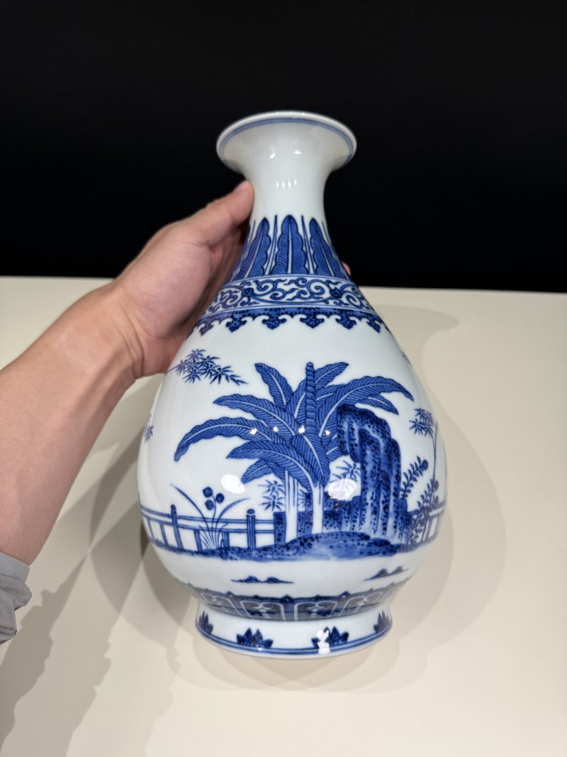 清同治 青花竹石芭蕉纹玉壶春瓶 - 图7