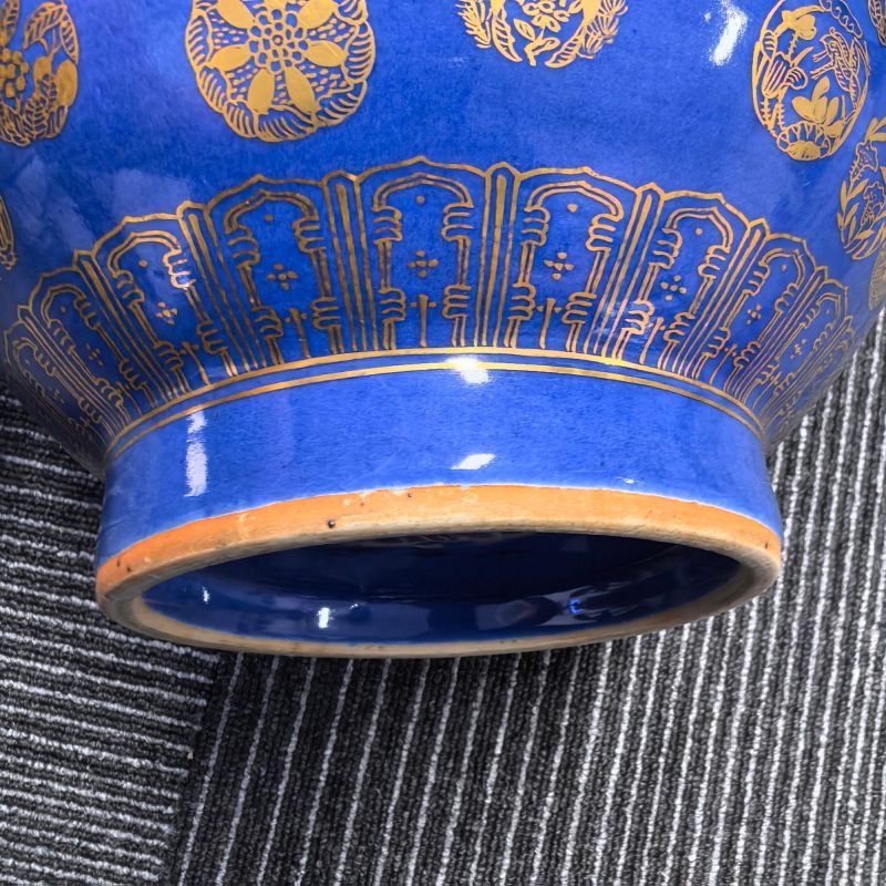 清光绪 霁蓝描金皮球花纹赏瓶 - 图13
