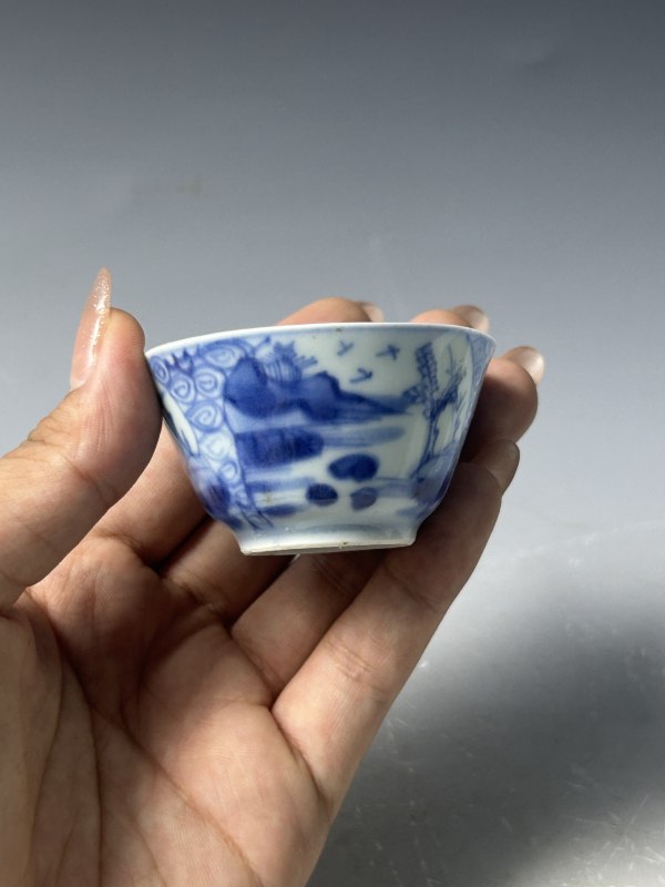 清康熙 青花山水人物小杯 - 图3
