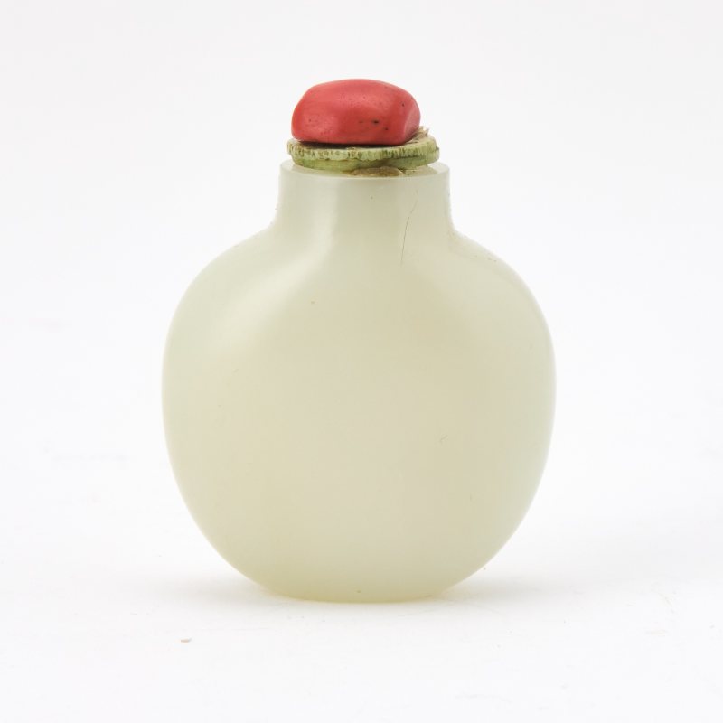 A Chinese Pale Celadon Jade Snuff Bottle - 图3