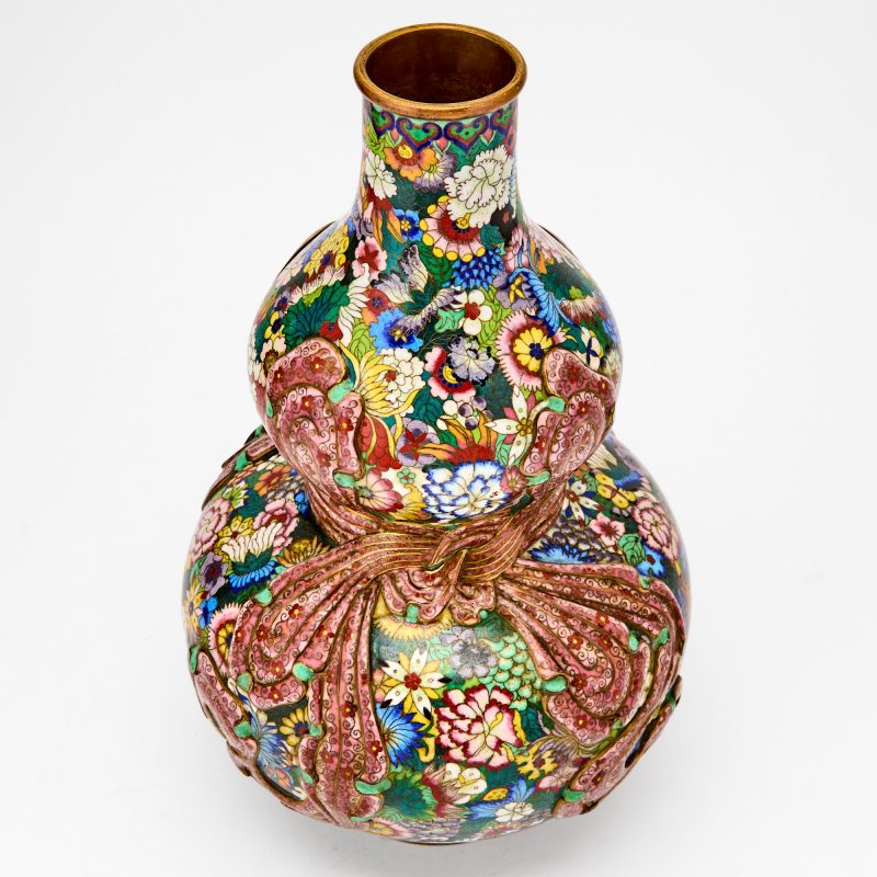A Chinese Cloisonne Enamel 'Millefleurs' Vase - 图3
